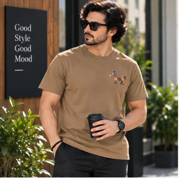 Men’s Light Grey Horse Graphic Oversized T-Shirt – Minimal Casual Streetwear Tee