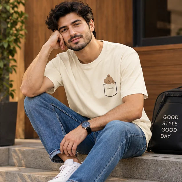 Men’s Cream Hug Me Teddy Pocket Graphic Oversized T-Shirt – Cute Minimal Streetwear Tee