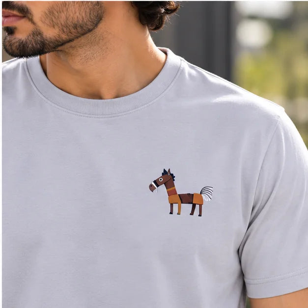 Men’s Light Grey Horse Graphic Oversized T-Shirt – Minimal Casual Streetwear Tee